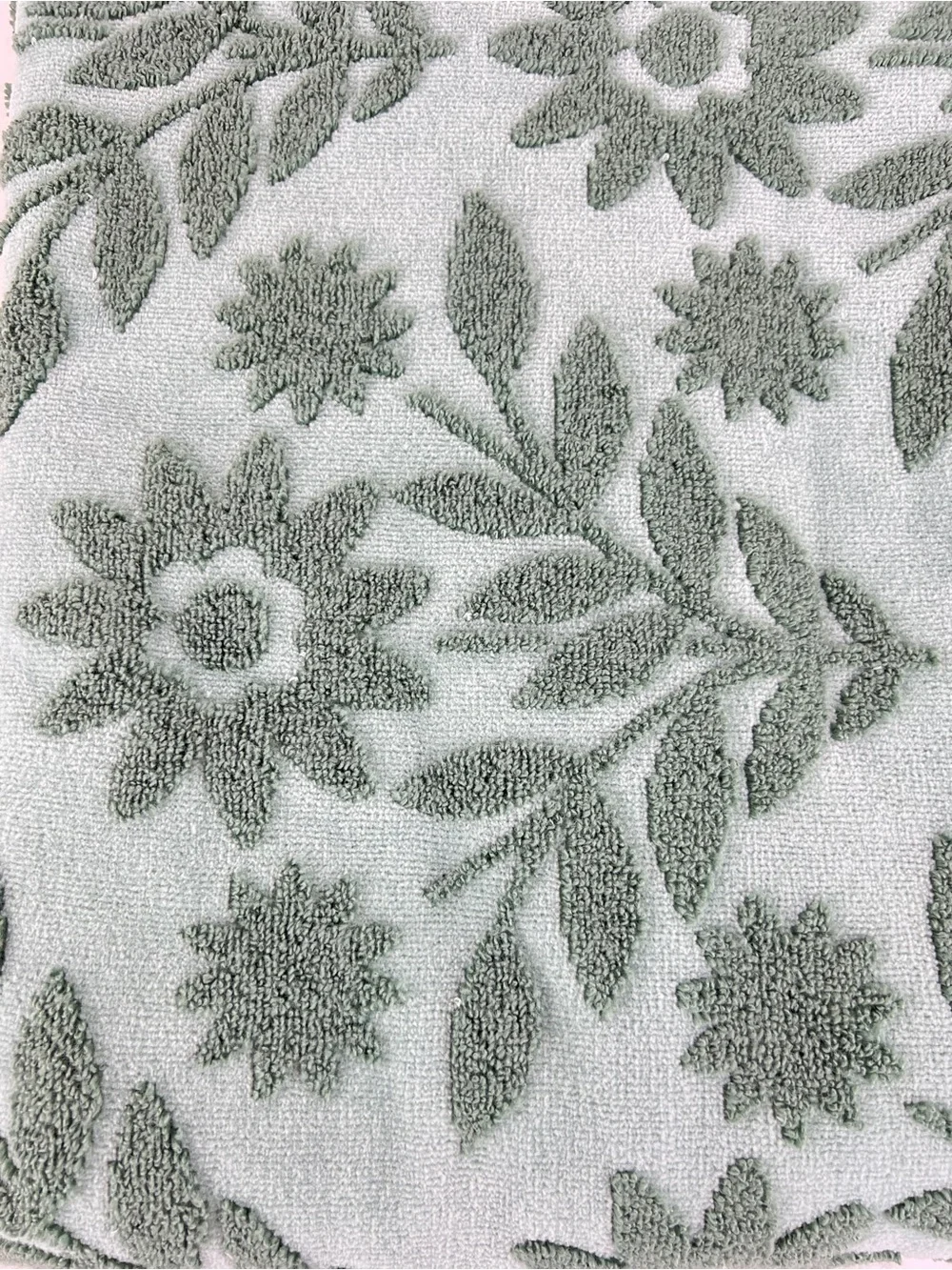 Caro Home Bath Towels Green Floral Embroidered Ultra Soft Cotton 2 Pc NEW